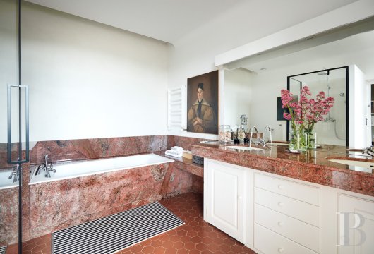 A traditional yet bold village house in the Alpes-de-Haute-Provence, to the south of Forcalquier - photo  n°32